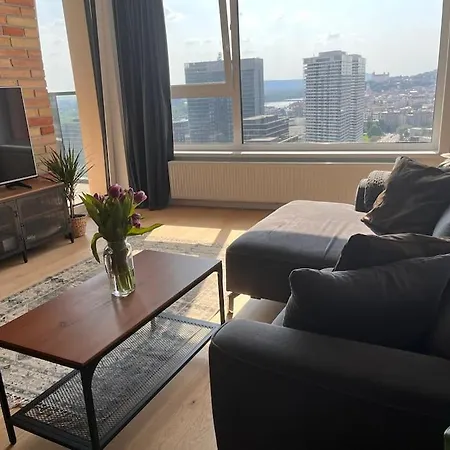 Daire In Klingerka With Magnificent View Of Castle, Danube And Old Bratislava